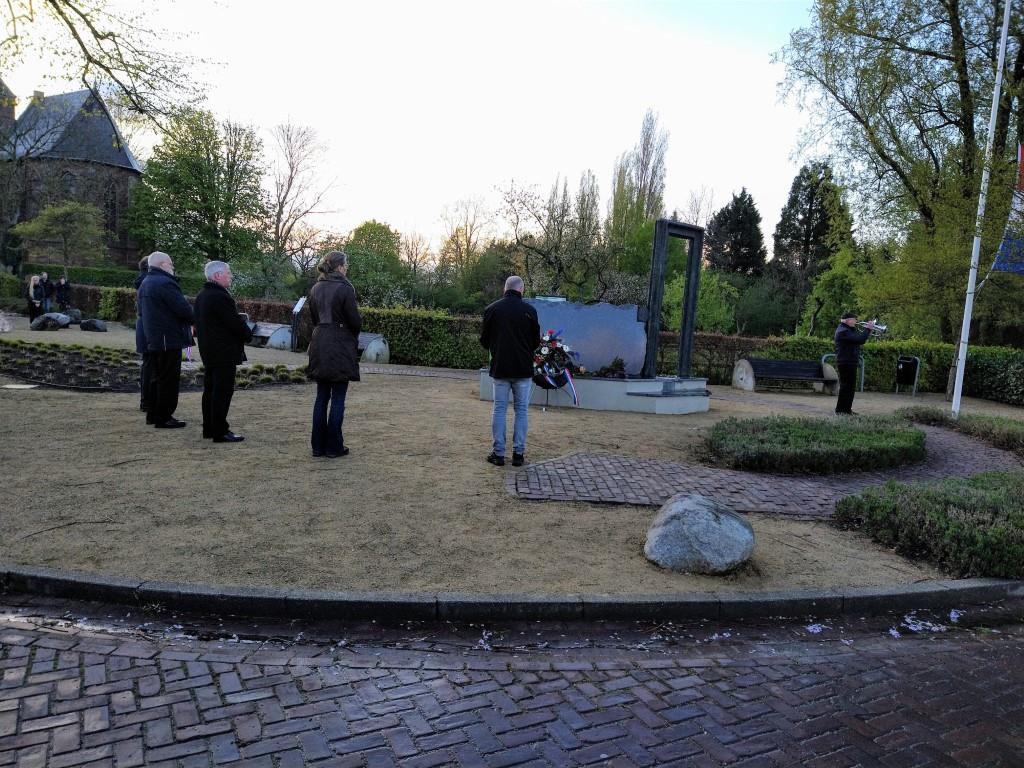 40 20210504 Last Post gespeeld door Piet Krijnen Middel