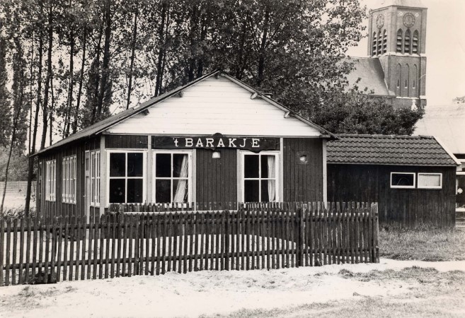 Barakje bij Dorpshuis klein2