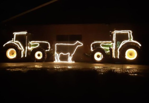 Verlichte boerderij1